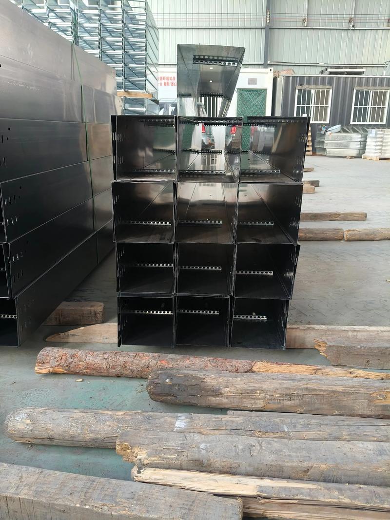 电缆桥架 2米槽式桥架在竖井及防火母线槽中的应用与选型